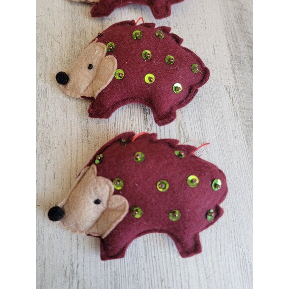 Felt red porcupine plush sequin ornament Xmas set - Picture 2 of 8